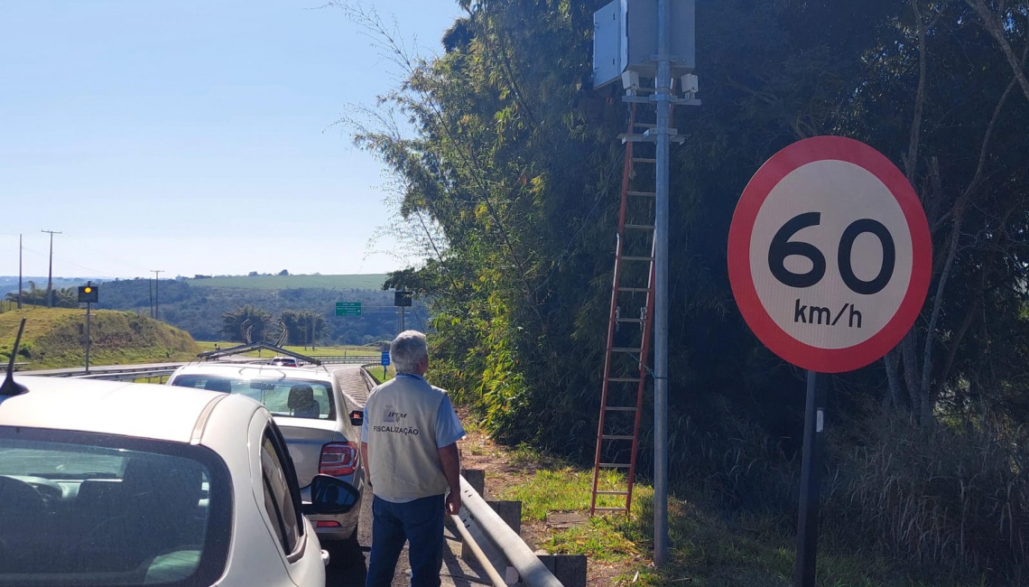 Em Echaporã, Ipem-SP verifica radar na rodovia SP 333